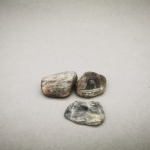 Labradorit - Ročni kamen