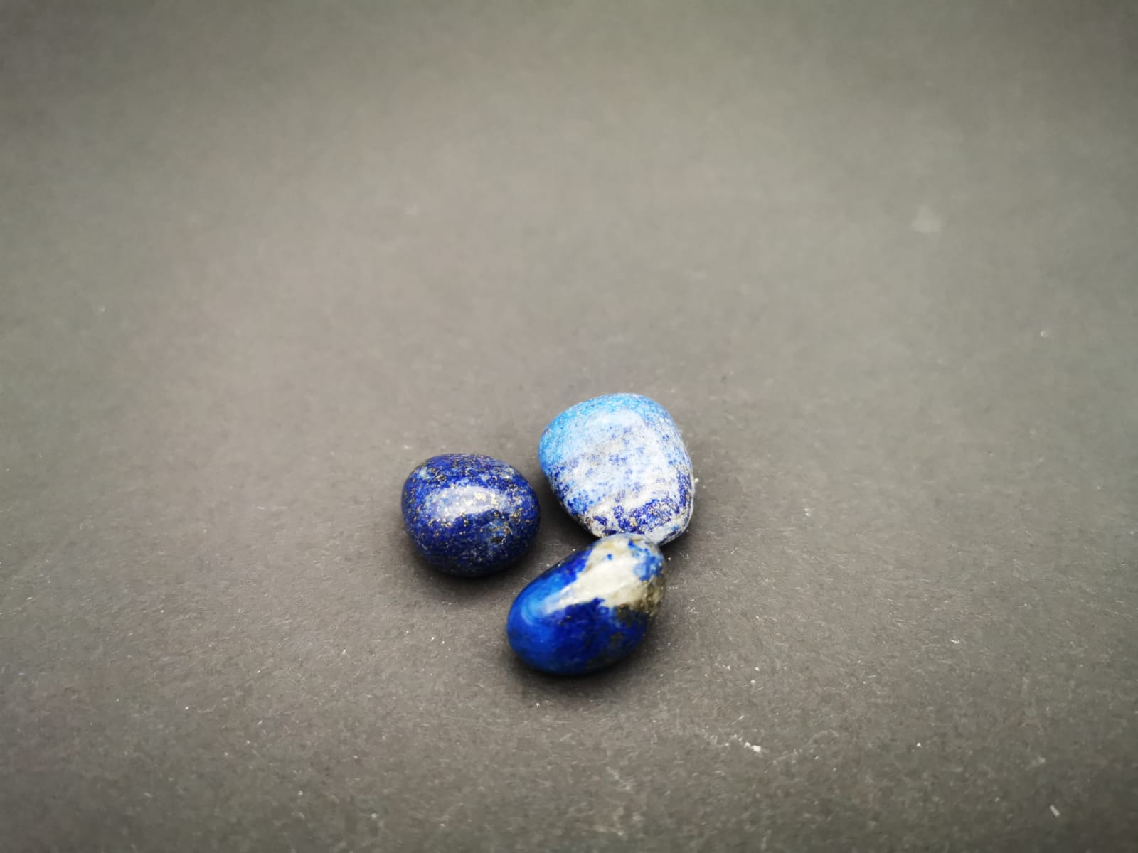 Lapis lazuli - Ročni kamen