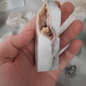 Kamena strela z galenitom stolp